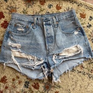 LEVI'S 501 high rise denim short size 28